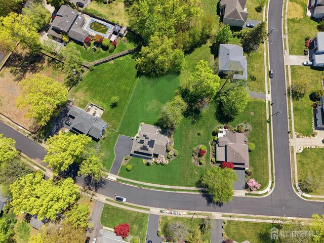 34 Ventnor Drive, Edison, NJ 08820