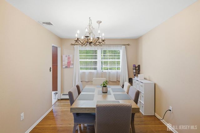 34 Ventnor Drive, Edison, NJ 08820