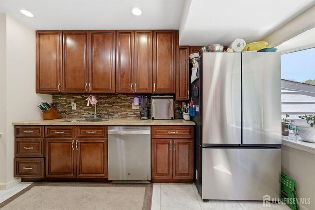 34 Ventnor Drive, Edison, NJ 08820
