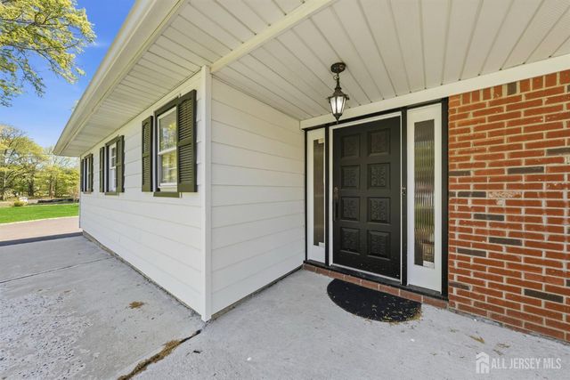 34 Ventnor Drive, Edison, NJ 08820