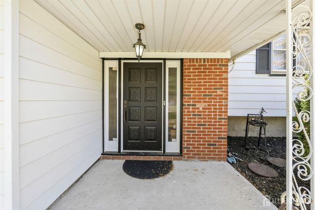 34 Ventnor Drive, Edison, NJ 08820