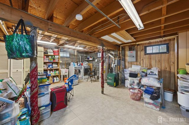 34 Ventnor Drive, Edison, NJ 08820