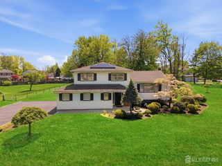 34 Ventnor Drive, Edison, NJ 08820