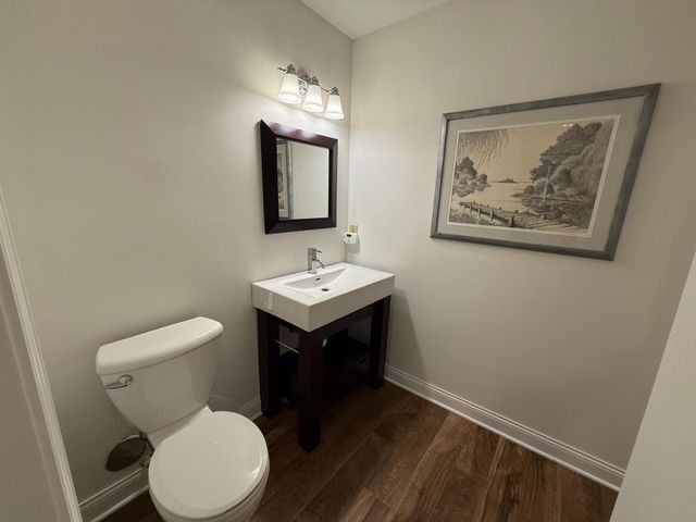 12637 Sherwood Place, Minnetonka, MN 55305