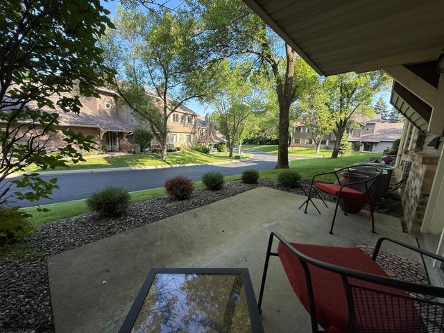 12637 Sherwood Place, Minnetonka, MN 55305