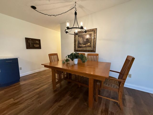 12637 Sherwood Place, Minnetonka, MN 55305