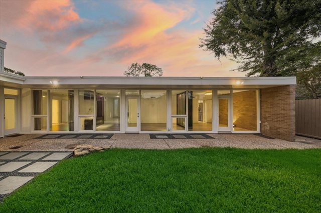 2003 Briarmead Drive, Houston, TX 77057
