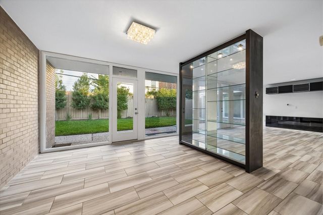 2003 Briarmead Drive, Houston, TX 77057