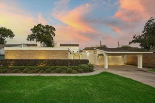 2003 Briarmead Drive, Houston, TX 77057