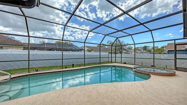 5594 WILDE OAK WAY, Sarasota, FL 34232