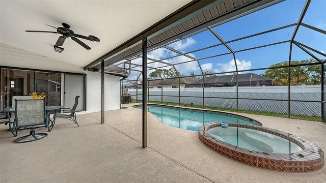 5594 WILDE OAK WAY, Sarasota, FL 34232