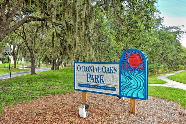 5594 WILDE OAK WAY, Sarasota, FL 34232