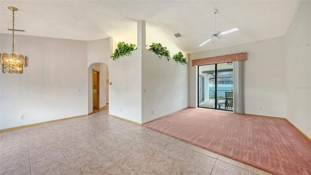 5594 WILDE OAK WAY, Sarasota, FL 34232