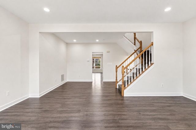 45556 LAKE HAVEN TER, Sterling, VA 20165