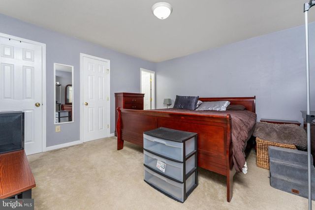 11708 FLAG ROCK DR, Remington, VA 22734