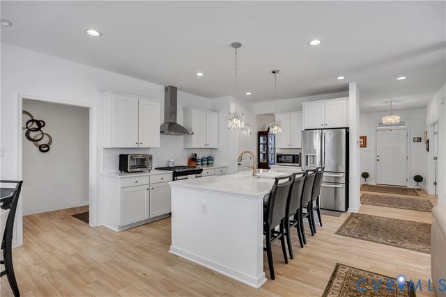 9400 Kinnerton Dr, Midlothian, VA 23112