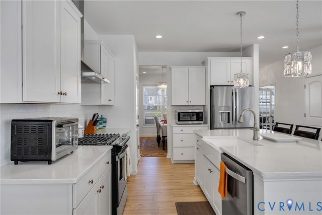 9400 Kinnerton Dr, Midlothian, VA 23112