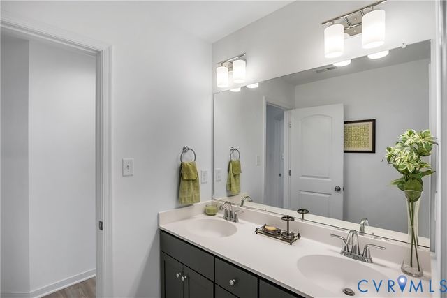 9400 Kinnerton Dr, Midlothian, VA 23112