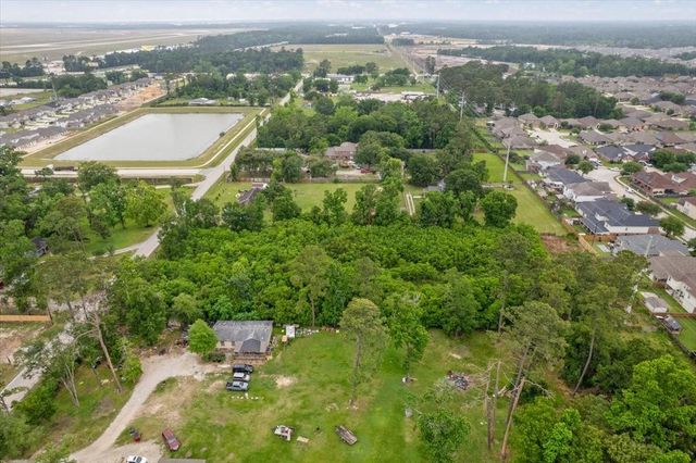 6711 Maple Drive, Humble, TX 77338