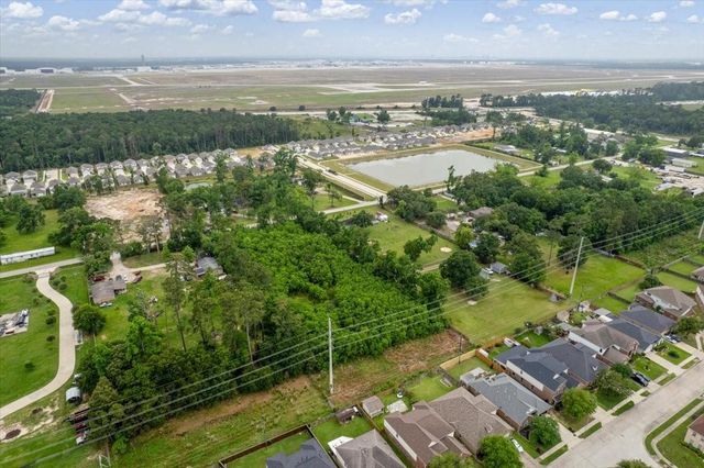 6711 Maple Drive, Humble, TX 77338
