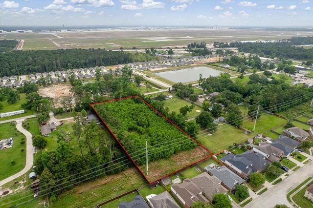6711 Maple Drive, Humble, TX 77338