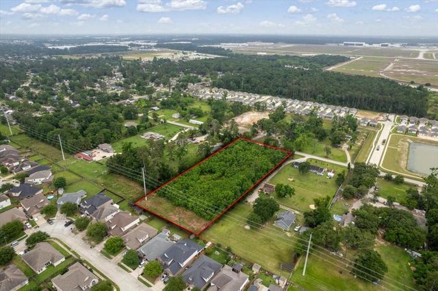 6711 Maple Drive, Humble, TX 77338
