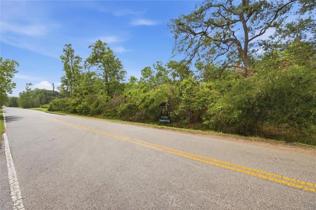 6711 Maple Drive, Humble, TX 77338