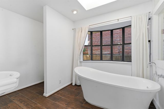 2201 Mistletoe Boulevard, Fort Worth, TX 76110