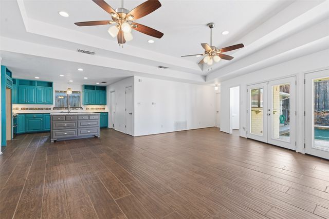 2201 Mistletoe Boulevard, Fort Worth, TX 76110