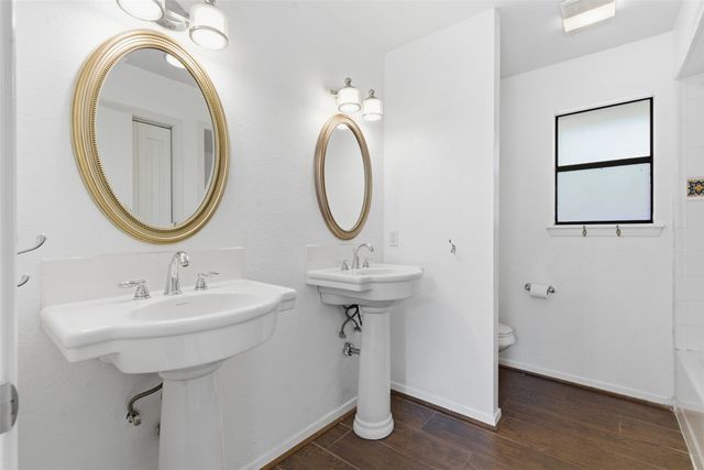 2201 Mistletoe Boulevard, Fort Worth, TX 76110