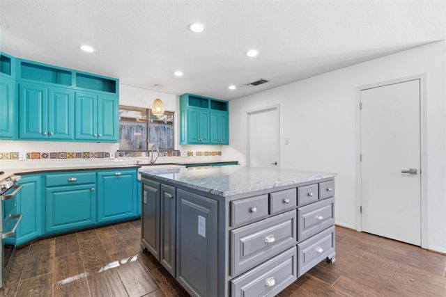 2201 Mistletoe Boulevard, Fort Worth, TX 76110