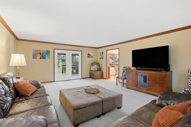 8934 Stockbridge Place, Fort Wayne, IN 46804