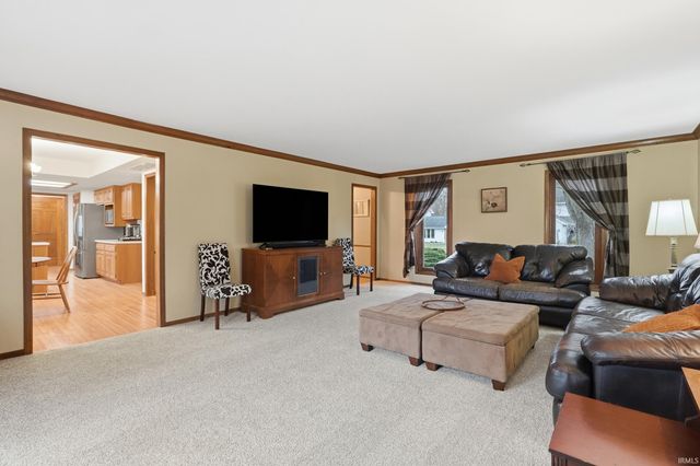 8934 Stockbridge Place, Fort Wayne, IN 46804