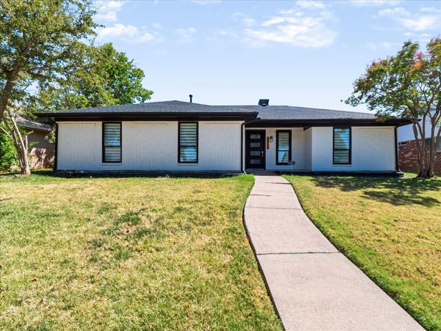 2216 Stonebrook Drive, Carrollton, TX 75007