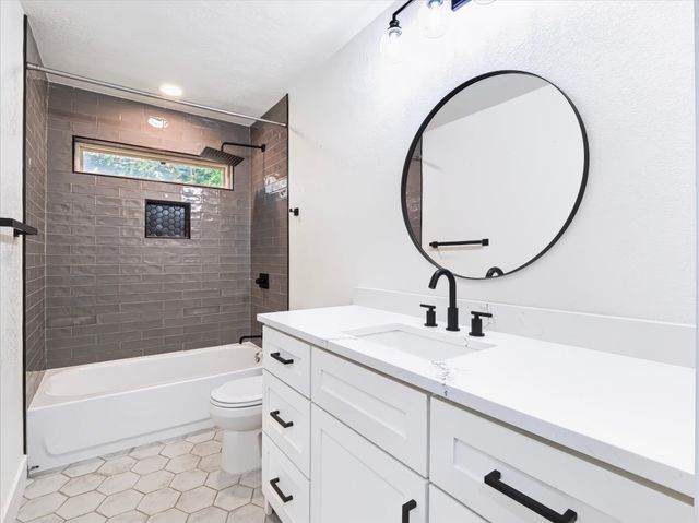 2216 Stonebrook Drive, Carrollton, TX 75007