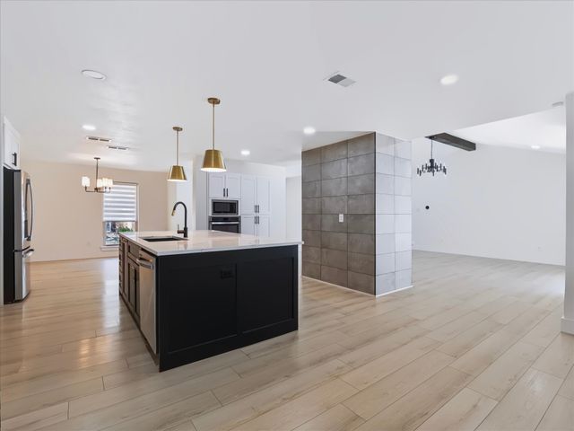 2216 Stonebrook Drive, Carrollton, TX 75007