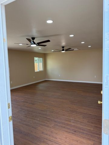 2346 Hackberry St, Stockton, CA 95205