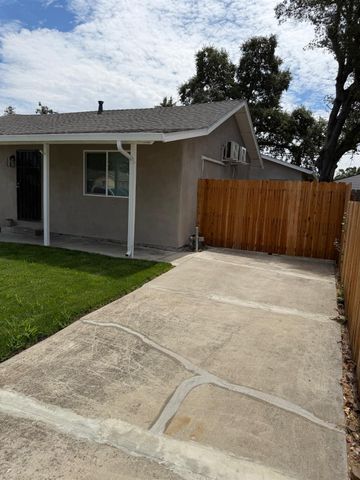 2346 Hackberry St, Stockton, CA 95205
