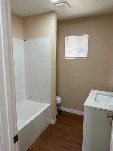 2346 Hackberry St, Stockton, CA 95205