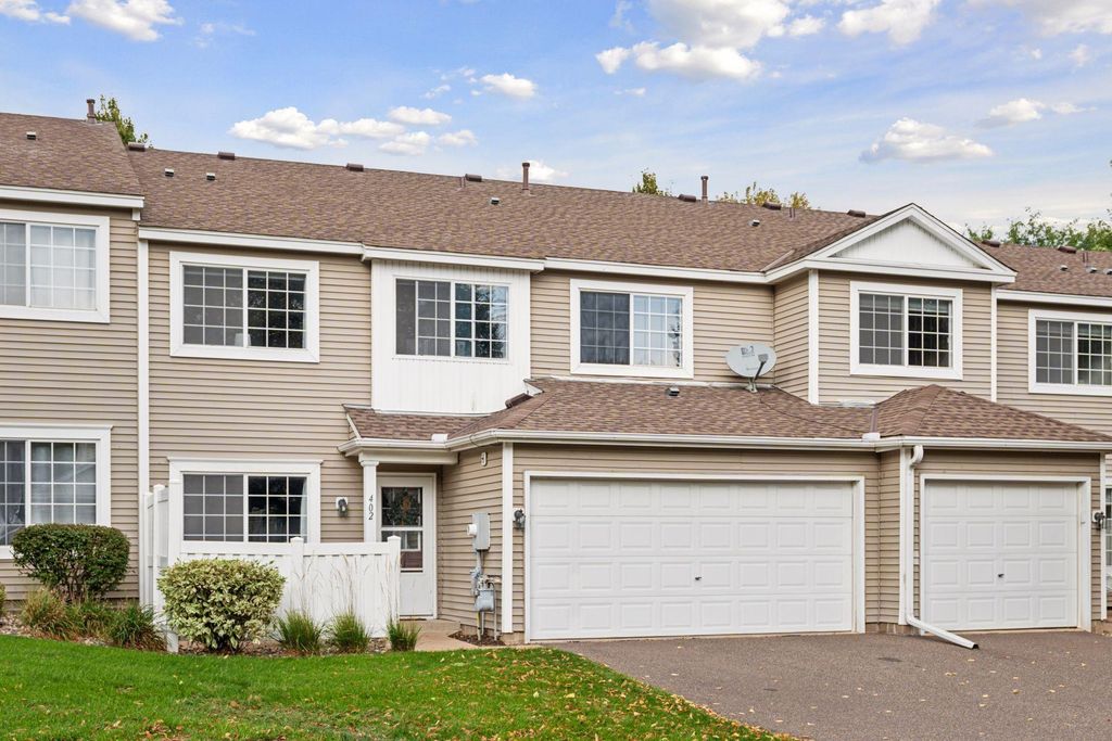 402 Leeward Trail, Woodbury, MN 55129