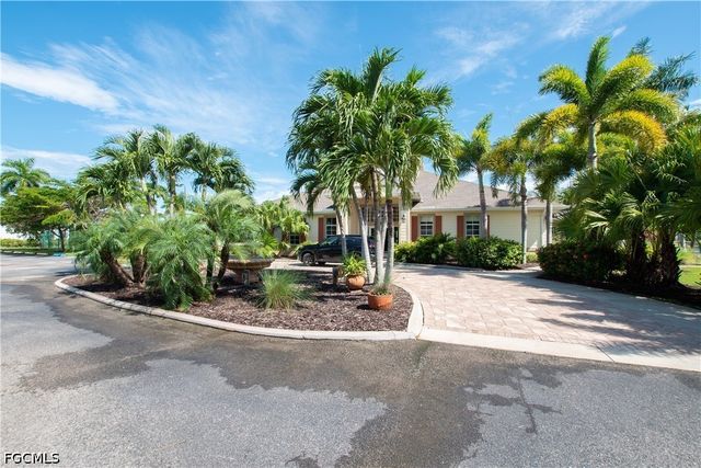 4219 Liron AVE 203, Fort Myers, FL 33916
