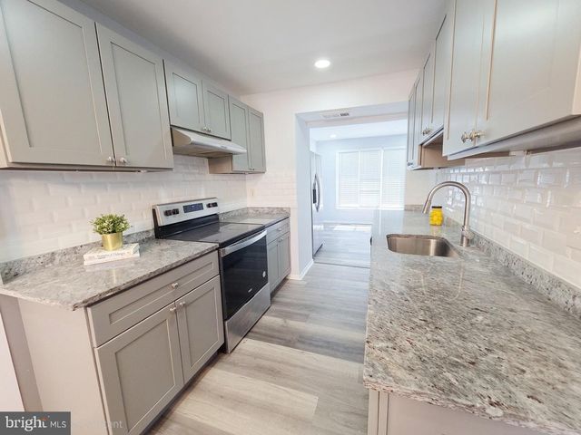 2076 CHADWICK TER, Temple Hills, MD 20748