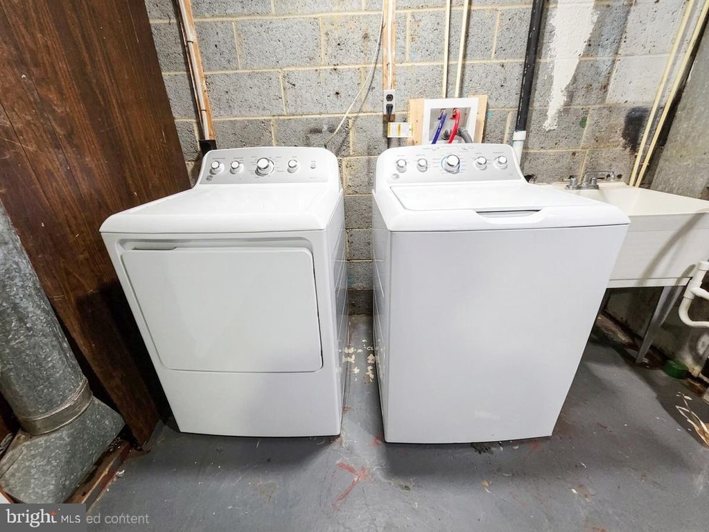 Image 21 of property listing at 2076 CHADWICK TER, Temple Hills, MD 20748