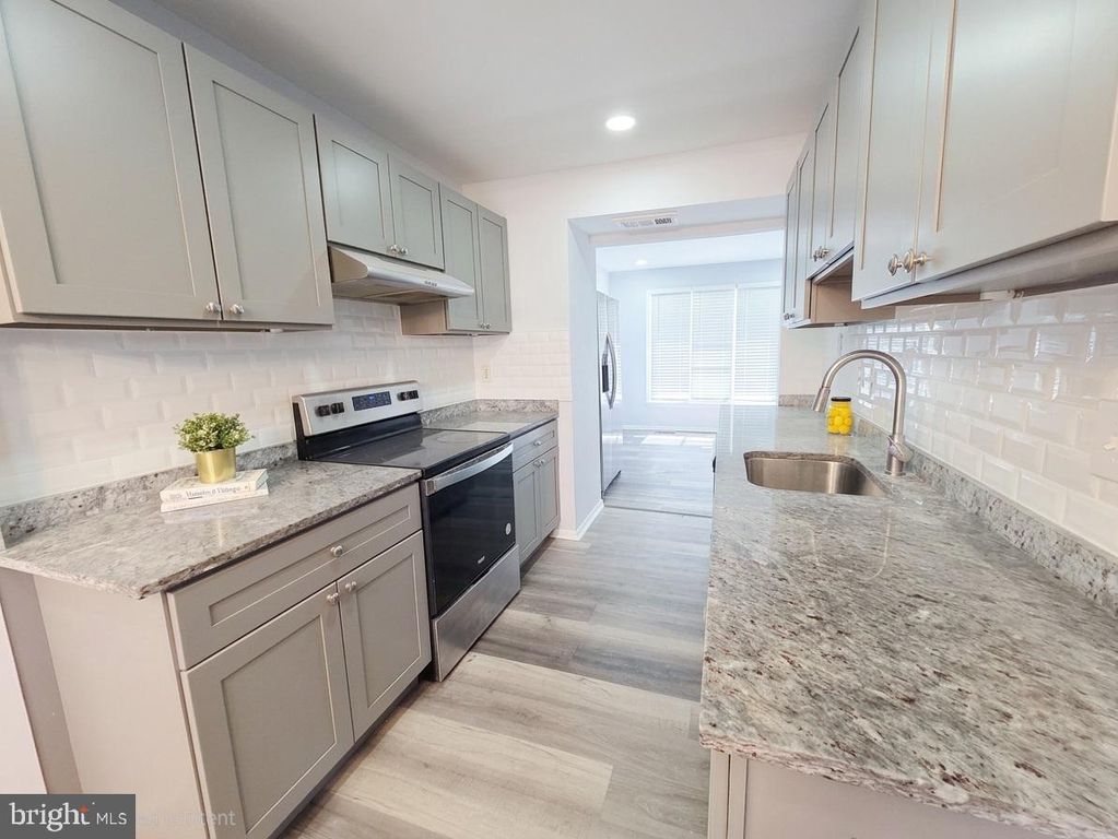 Image 3 of property listing at 2076 CHADWICK TER, Temple Hills, MD 20748