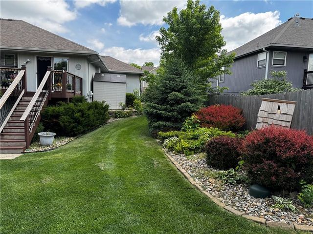 714 Ridge Crest Drive, Raymore, MO 64083