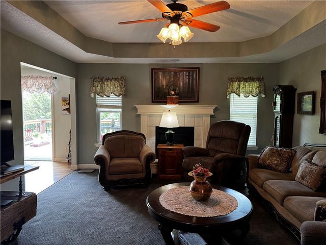 714 Ridge Crest Drive, Raymore, MO 64083