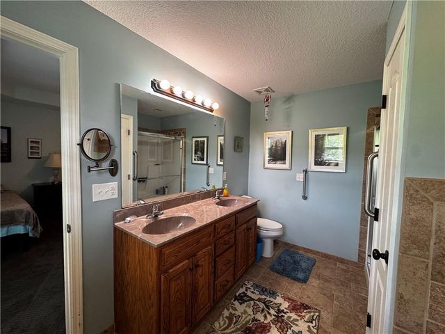 714 Ridge Crest Drive, Raymore, MO 64083