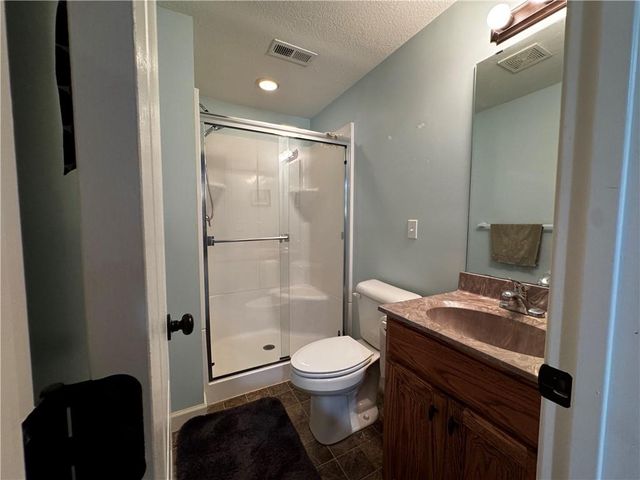 714 Ridge Crest Drive, Raymore, MO 64083