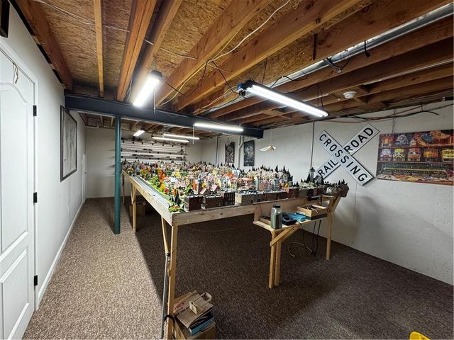 714 Ridge Crest Drive, Raymore, MO 64083