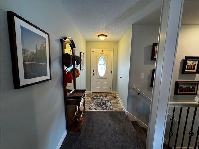 714 Ridge Crest Drive, Raymore, MO 64083